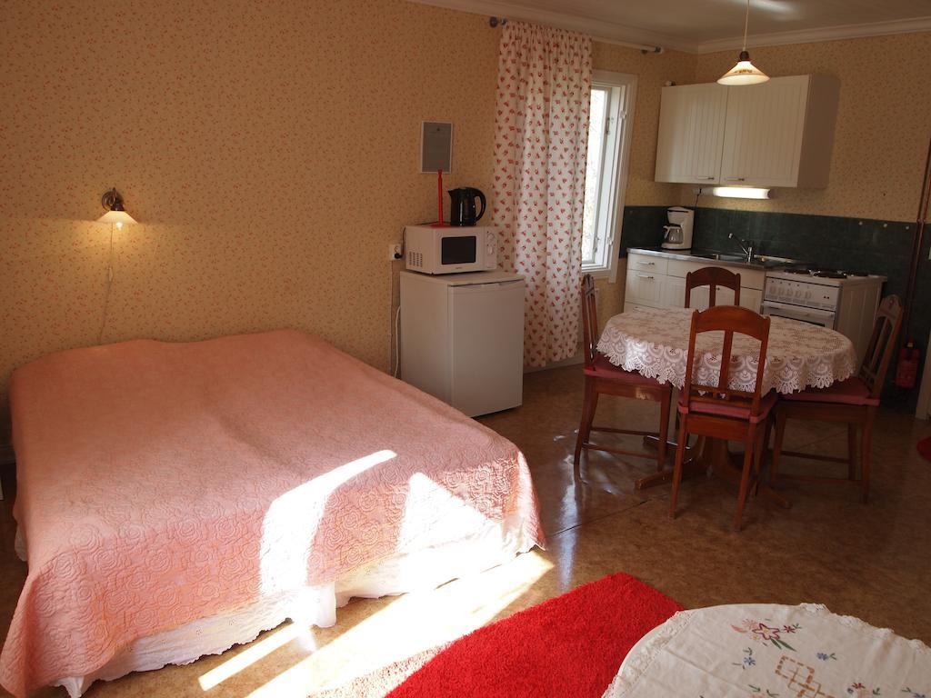 Tammiston Cottages ناتالي الغرفة الصورة